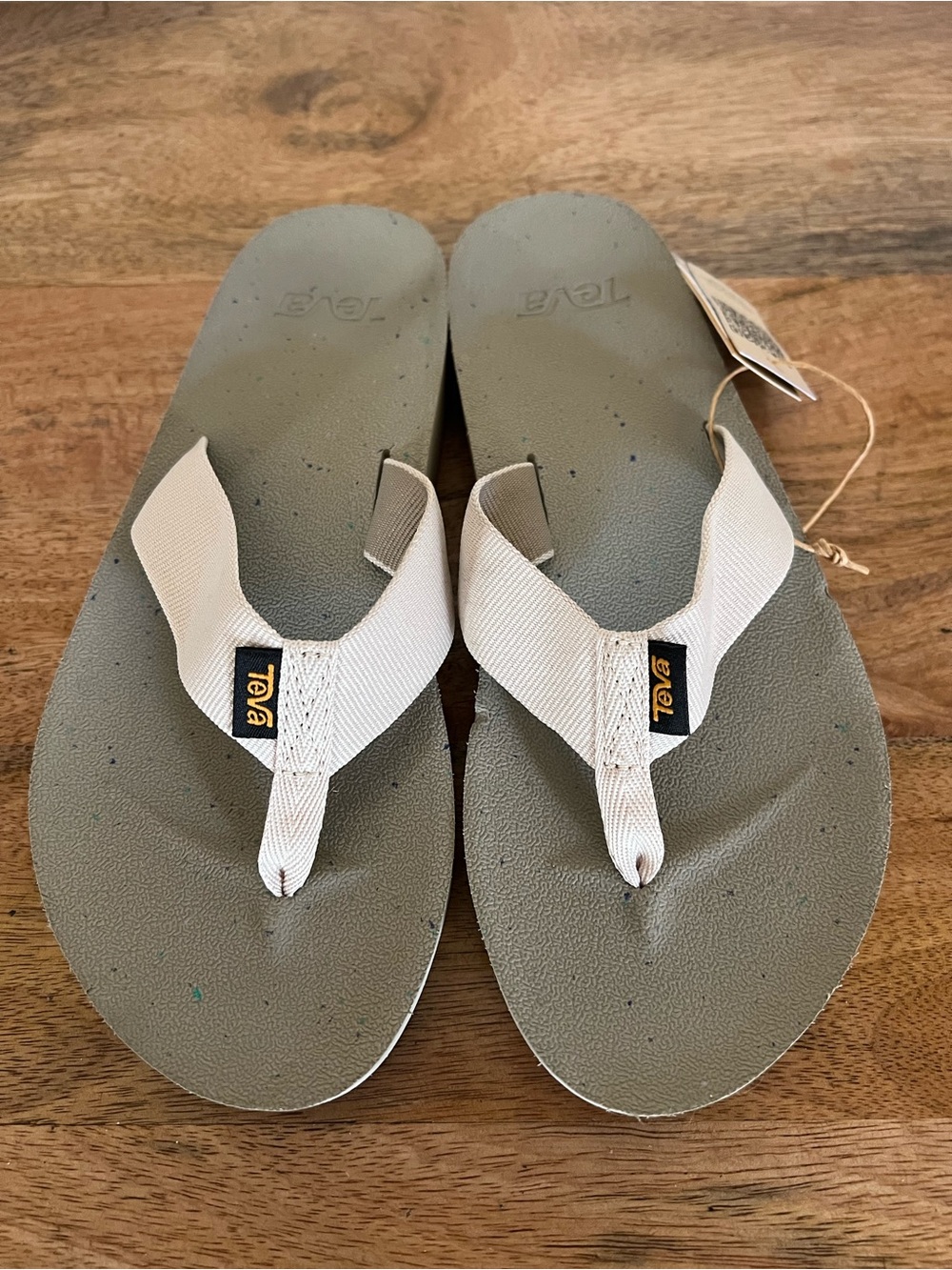 Teva ReFlip Flip-Flops Sandals Size 8 NWT